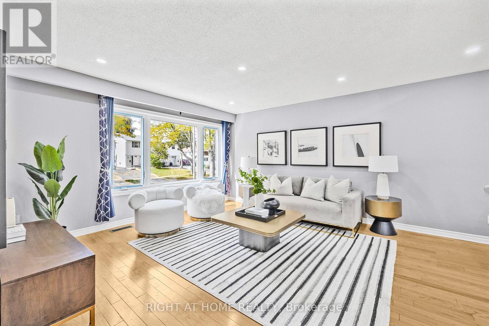49 Tuscarora Drive, Toronto, Ontario  M2H 2K4 - Photo 6 - C12440712