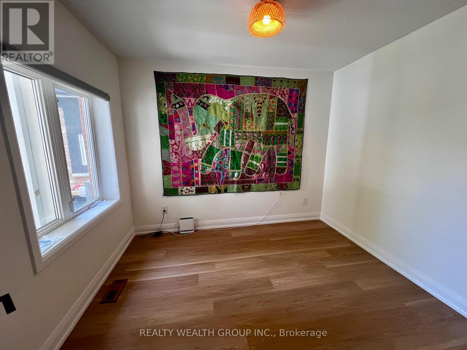 166 Harvie Avenue, Toronto, Ontario  M6E 4K3 - Photo 10 - W12443009