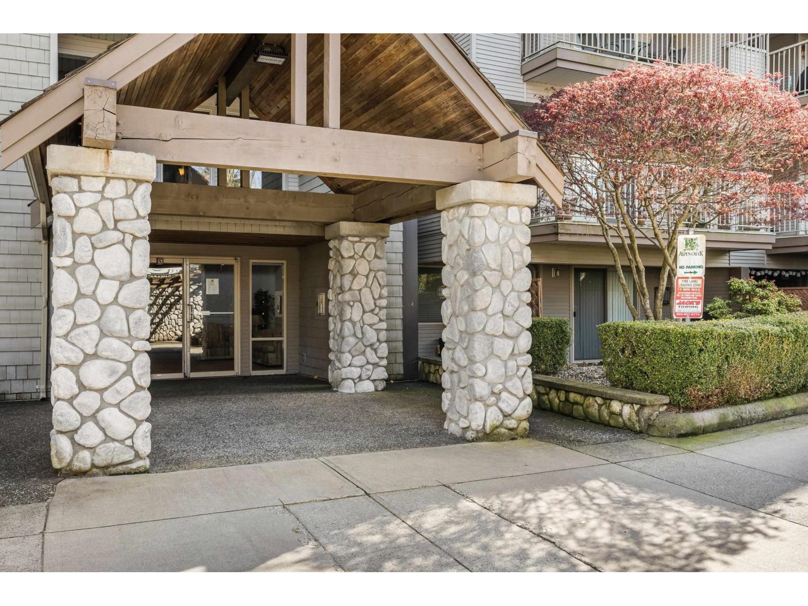 303 33478 Roberts Avenue, Abbotsford, British Columbia  V2S 8E1 - Photo 3 - R3054745