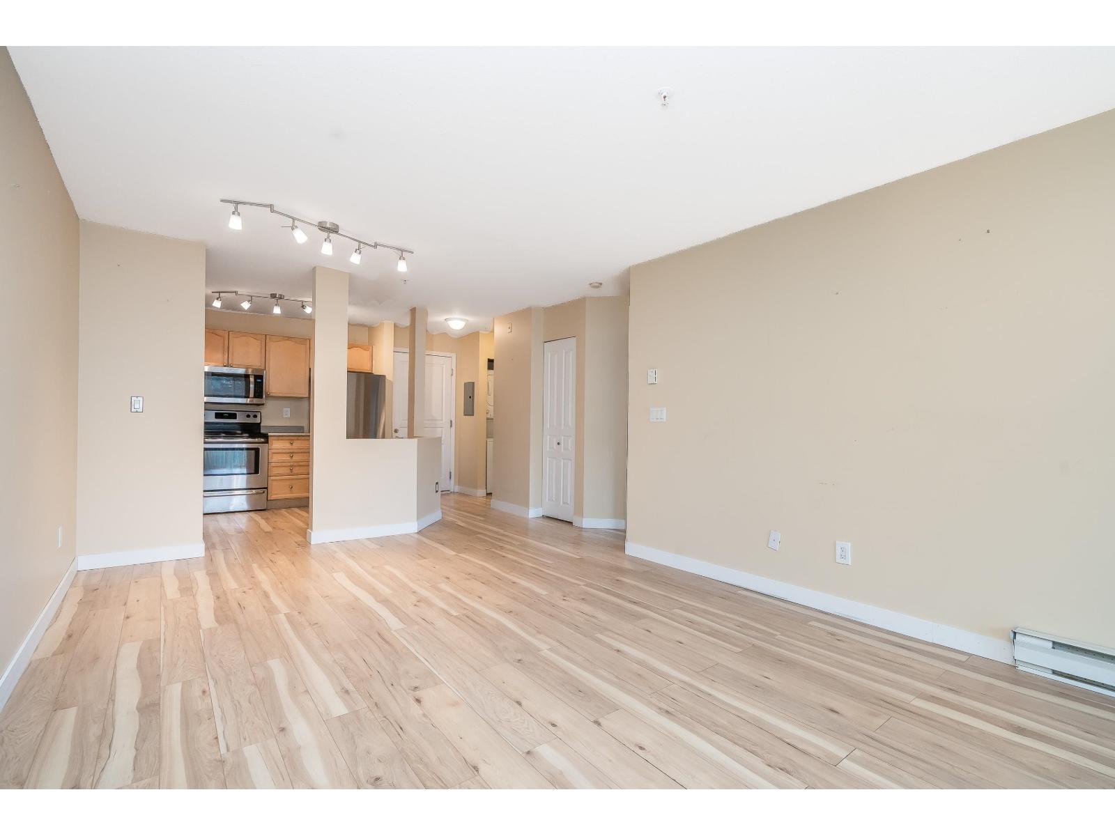 303 33478 Roberts Avenue, Abbotsford, British Columbia  V2S 8E1 - Photo 14 - R3054745