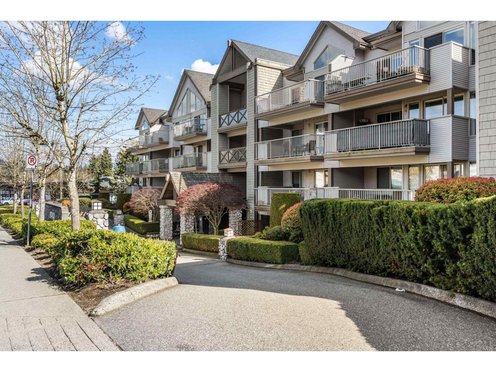 303 33478 Roberts Avenue, Abbotsford, British Columbia  V2S 8E1 - Photo 2 - R3054745