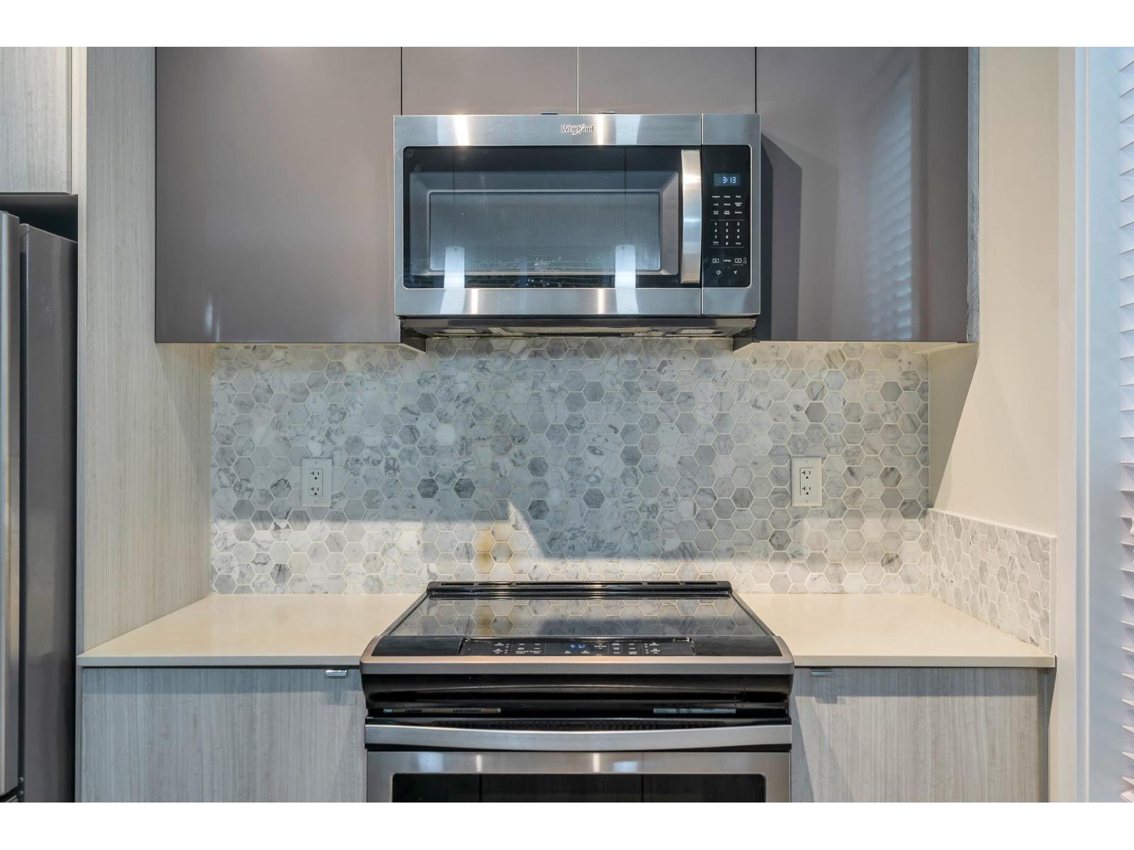 111 6438 195a Street, Surrey, British Columbia  V4N 6R5 - Photo 10 - R3055047