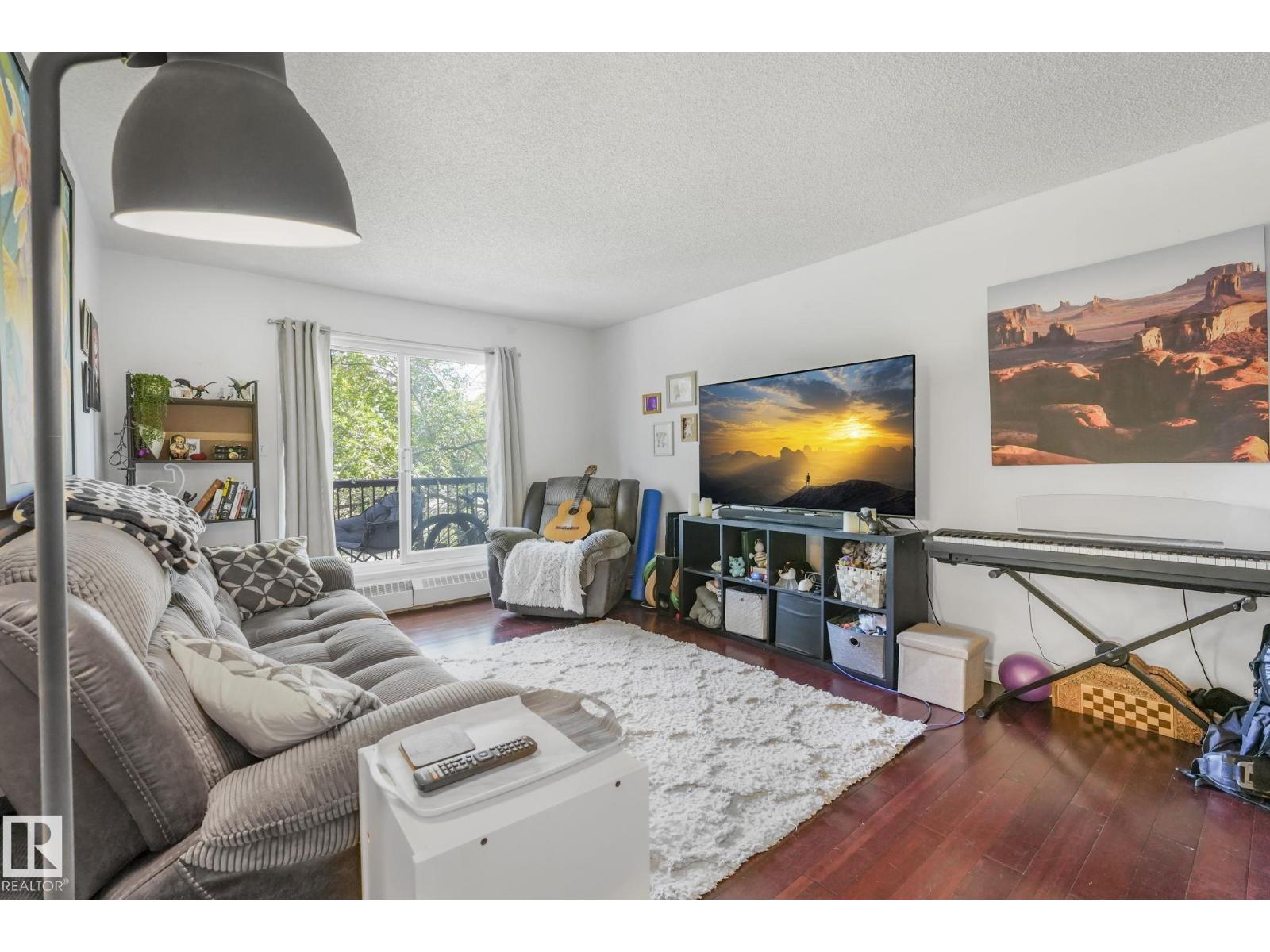 #309 10636 120 St Nw, Edmonton, Alberta  T5H 4L5 - Photo 5 - E4460681