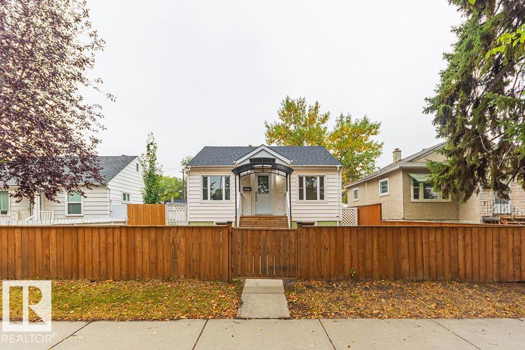 12410 90 St Nw, Edmonton, Alberta  T5B 3Z8 - Photo 2 - E4460682