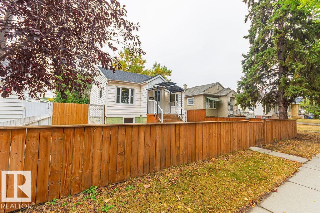 12410 90 St Nw, Edmonton, Alberta  T5B 3Z8 - Photo 3 - E4460682