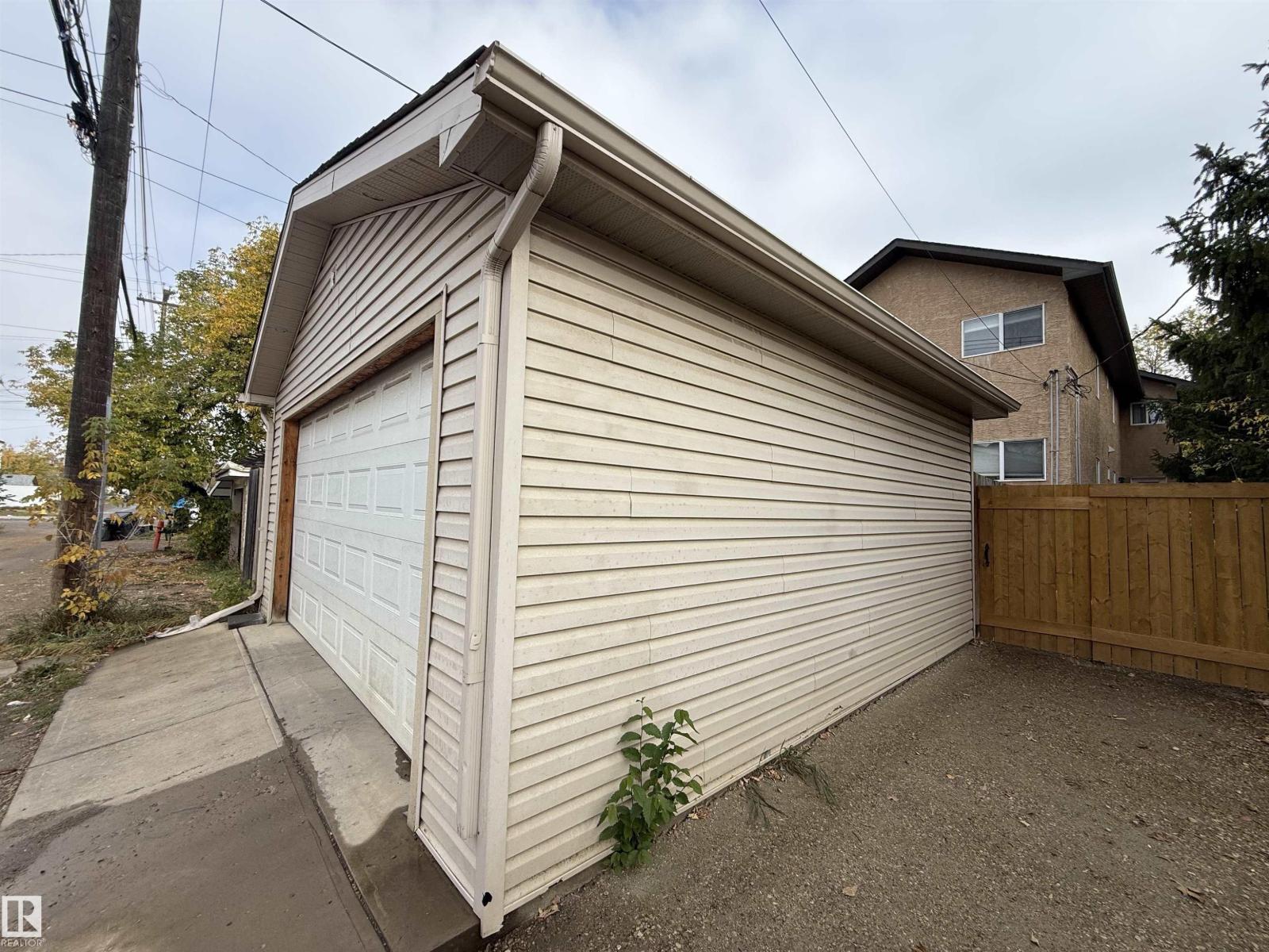 11438 97 St Nw, Edmonton, Alberta  T5G 1X5 - Photo 3 - E4460683