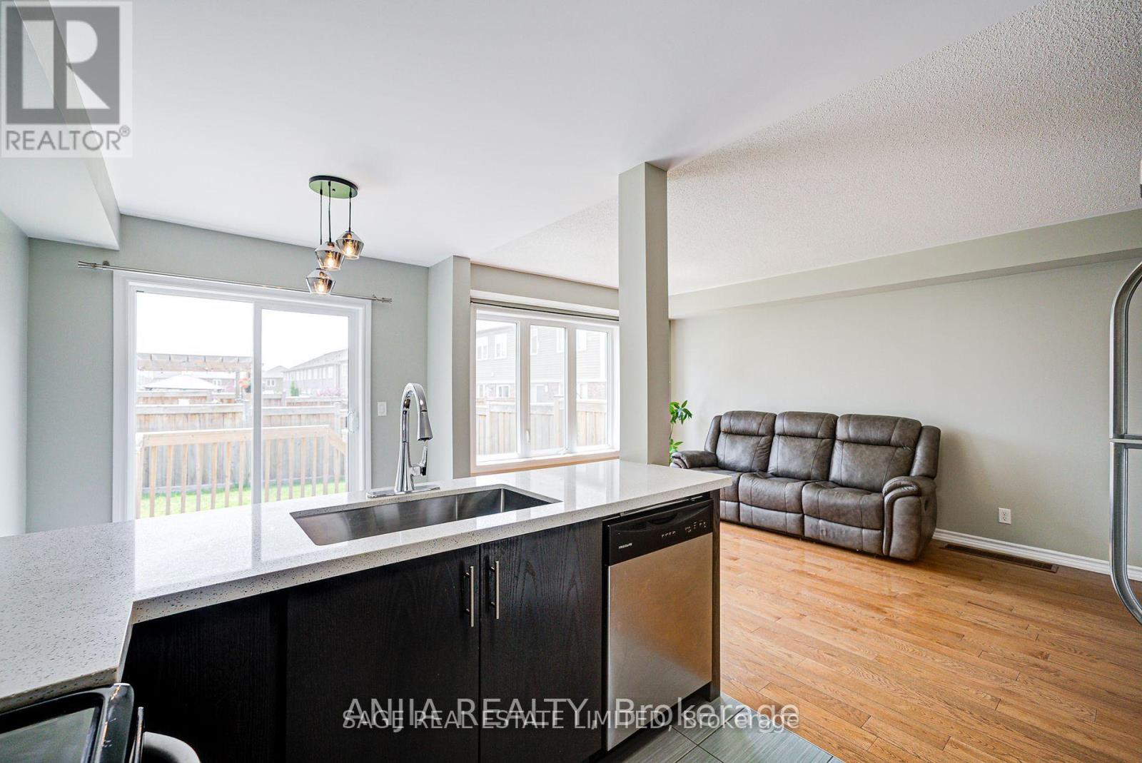 101 Nearco Gate, Oshawa, Ontario  L1L 0J3 - Photo 7 - E12436079