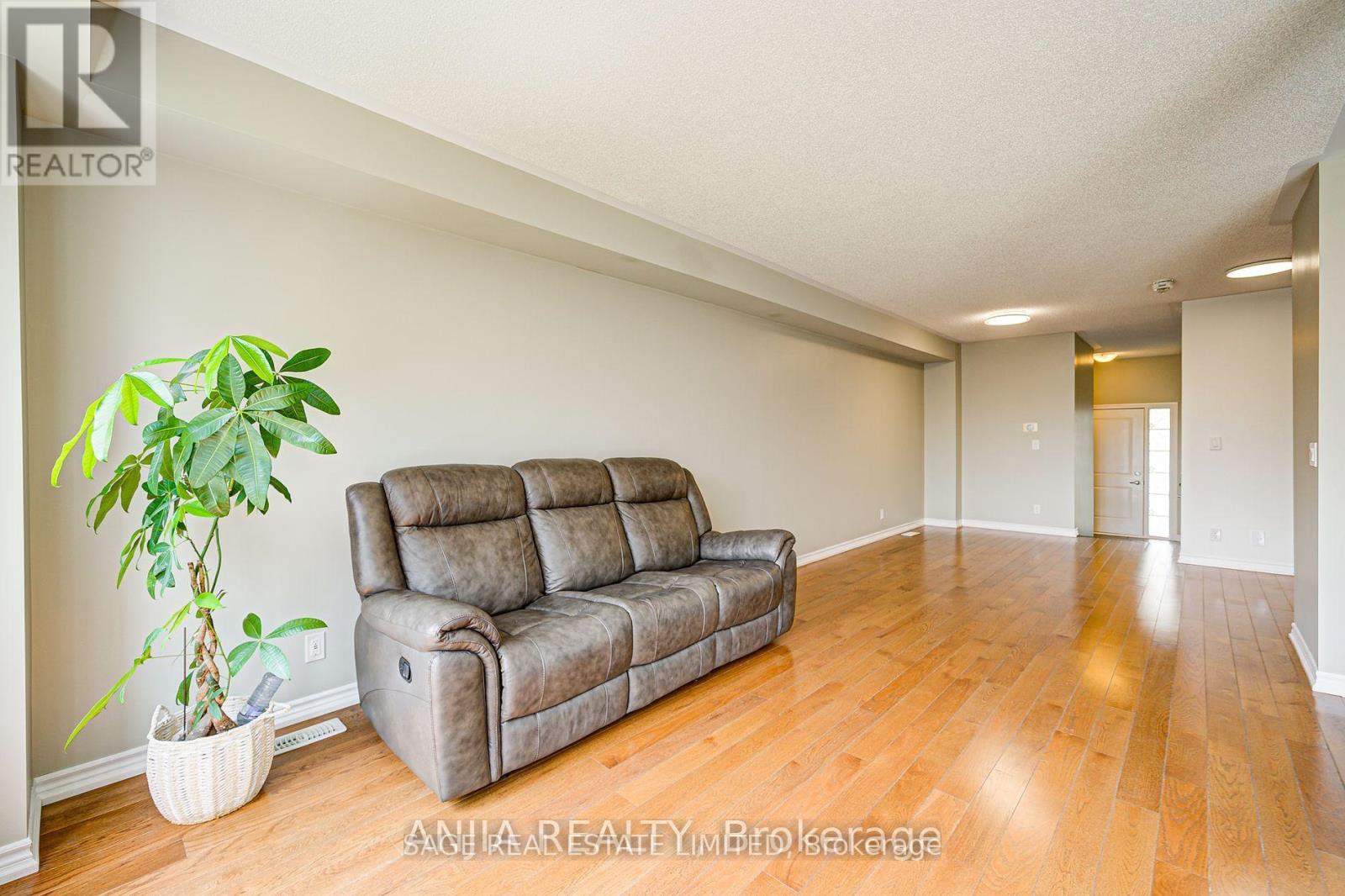 101 Nearco Gate, Oshawa, Ontario  L1L 0J3 - Photo 4 - E12436079
