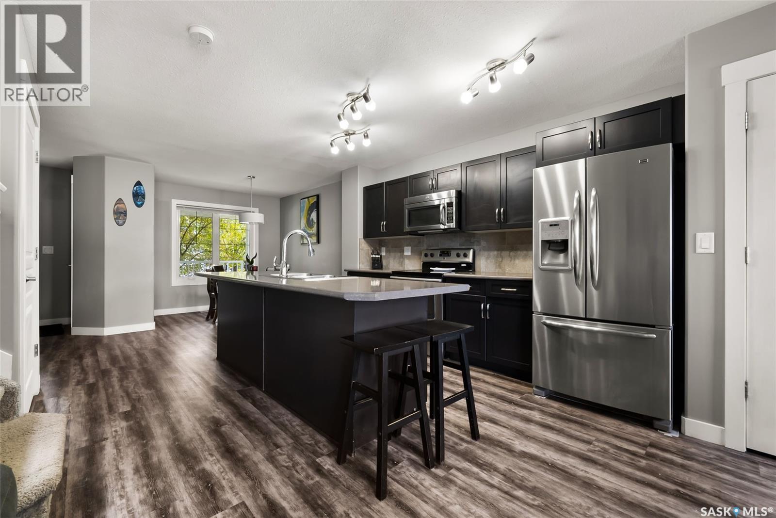5330 Universal Crescent, Regina, Saskatchewan  S4W 0K7 - Photo 3 - SK019999