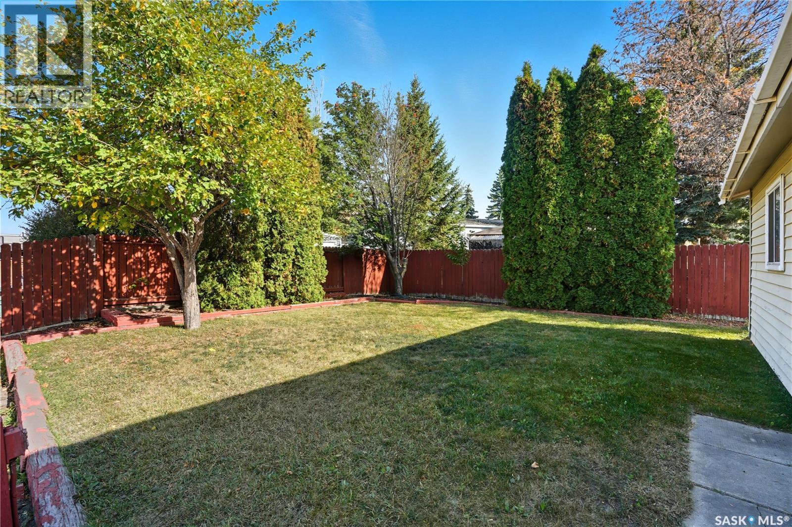 1215 Acadia Drive, Saskatoon, Saskatchewan  S7H 4X4 - Photo 39 - SK019915