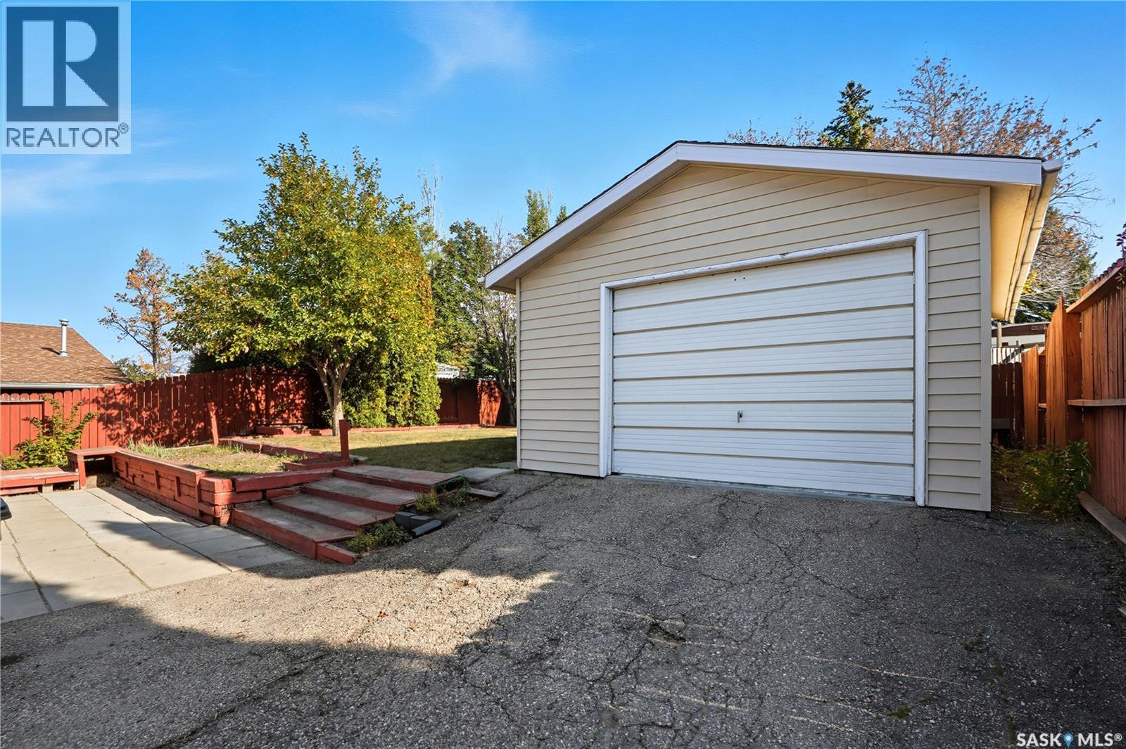 1215 Acadia Drive, Saskatoon, Saskatchewan  S7H 4X4 - Photo 43 - SK019915