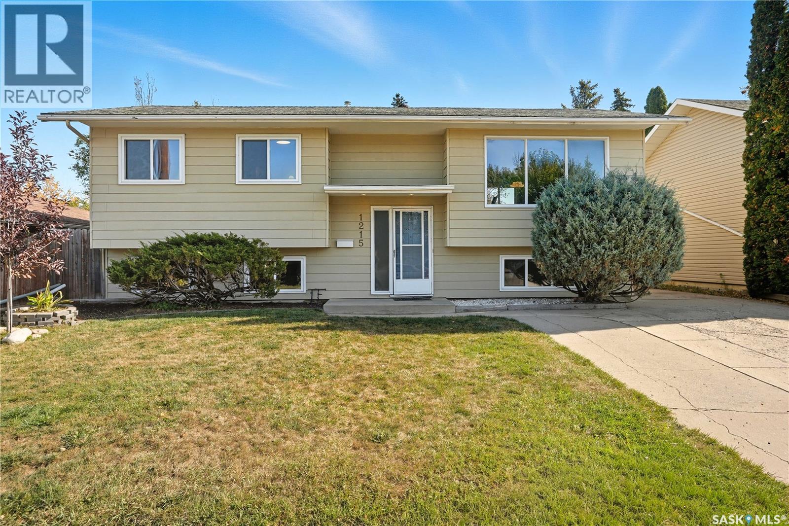 1215 Acadia Drive, Saskatoon, Saskatchewan  S7H 4X4 - Photo 5 - SK019915