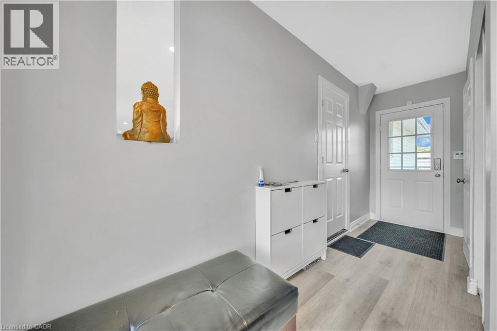 4 Lisa Court, Hamilton, Ontario  L8V 4P9 - Photo 34 - 40776126