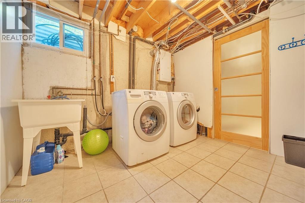 4 Lisa Court, Hamilton, Ontario  L8V 4P9 - Photo 35 - 40776126