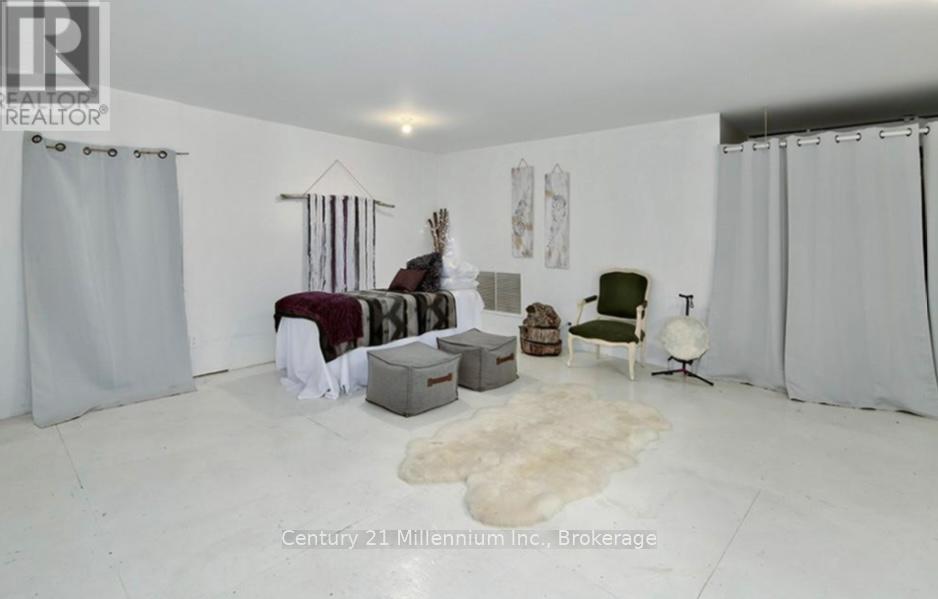 2791 124 County Road, Clearview, Ontario  L0M 1H0 - Photo 6 - S12443602