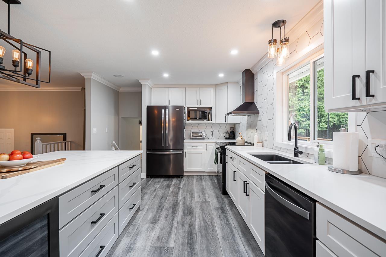 18232 Shetland Place, Surrey, British Columbia  V3S 5C5 - Photo 8 - R3055068