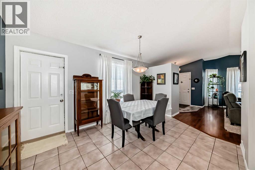 110 Applebrook Circle Se, Calgary, Alberta  T2A 7T3 - Photo 14 - A2245098