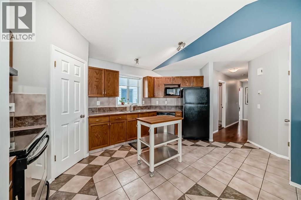 110 Applebrook Circle Se, Calgary, Alberta  T2A 7T3 - Photo 9 - A2245098