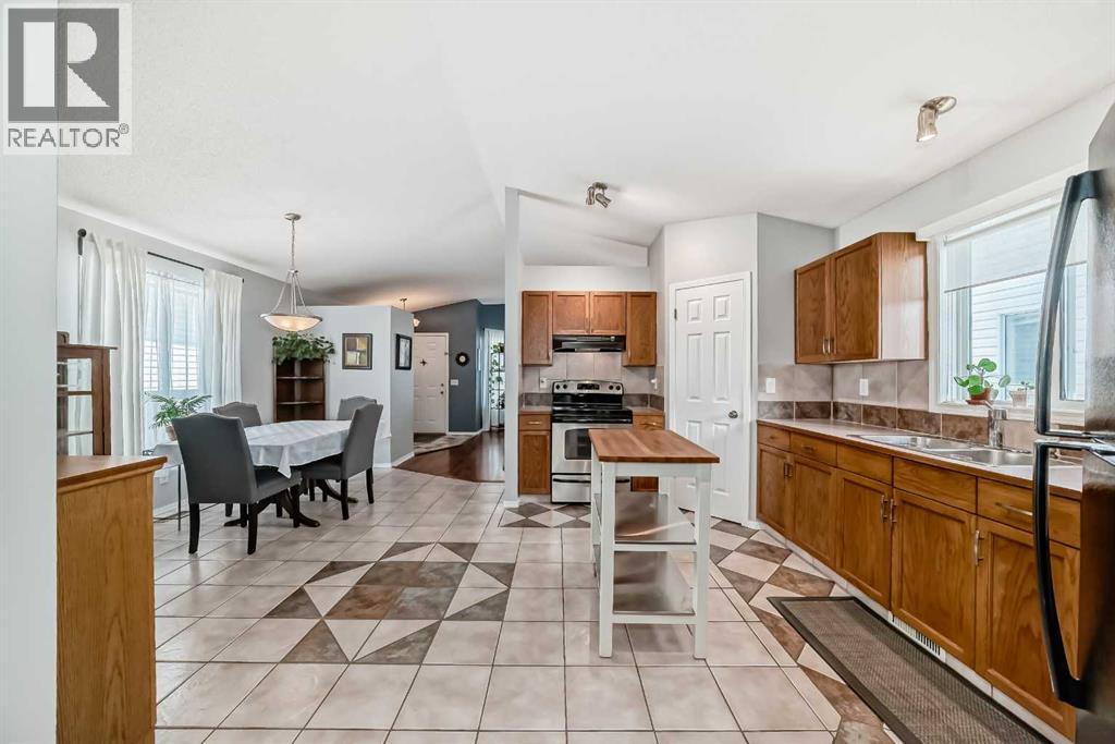 110 Applebrook Circle Se, Calgary, Alberta  T2A 7T3 - Photo 13 - A2245098