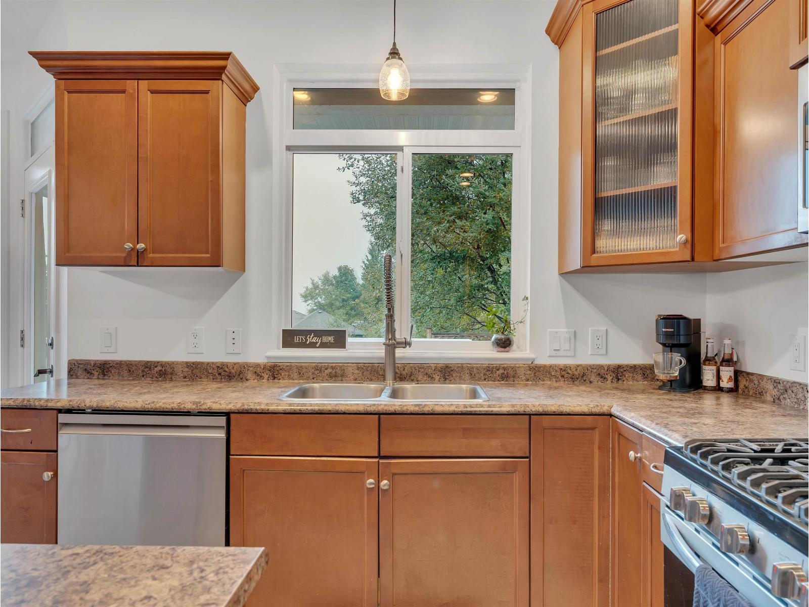 5566 Thom Creek Drive, Promontory, Chilliwack, British Columbia  V2R 5Z6 - Photo 11 - R3054981