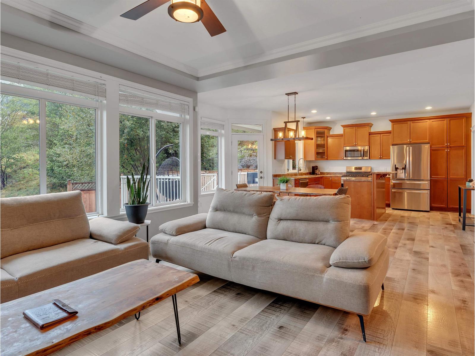 5566 Thom Creek Drive, Promontory, Chilliwack, British Columbia  V2R 5Z6 - Photo 5 - R3054981