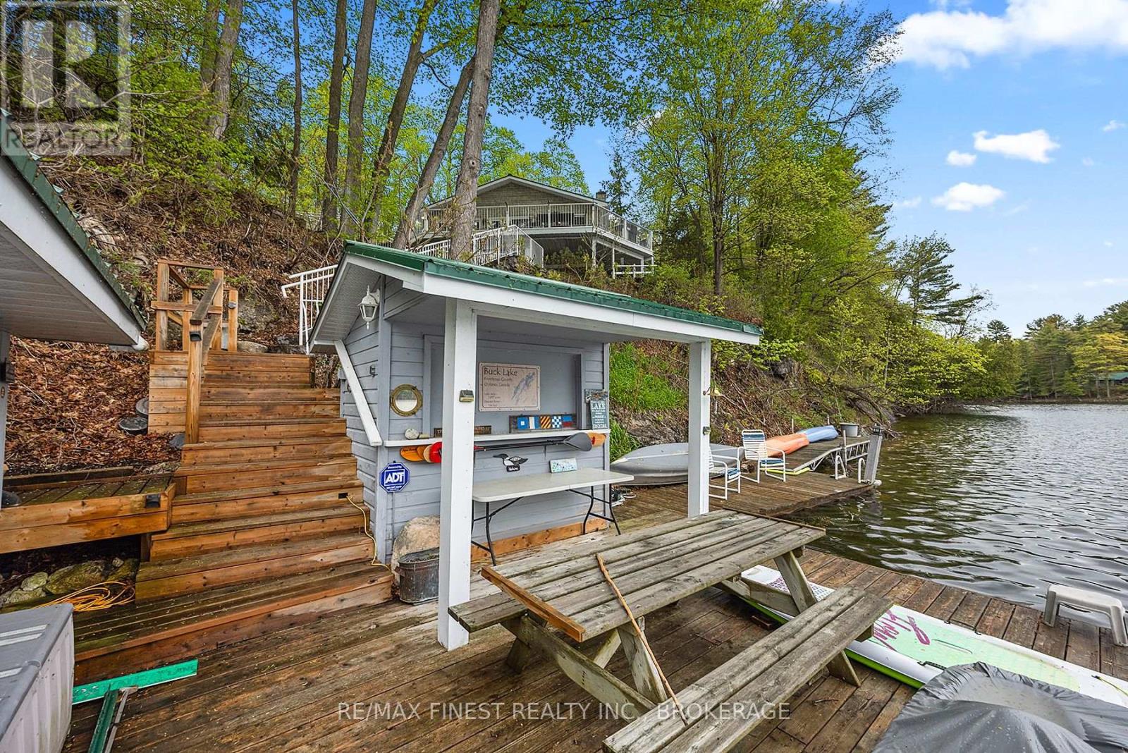 8126 Perth Road, South Frontenac, Ontario  K0H 2L0 - Photo 12 - X12443582