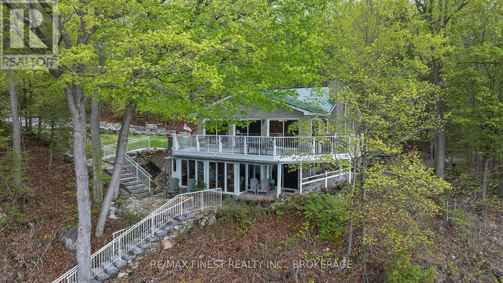 8126 Perth Road, South Frontenac, Ontario  K0H 2L0 - Photo 2 - X12443582