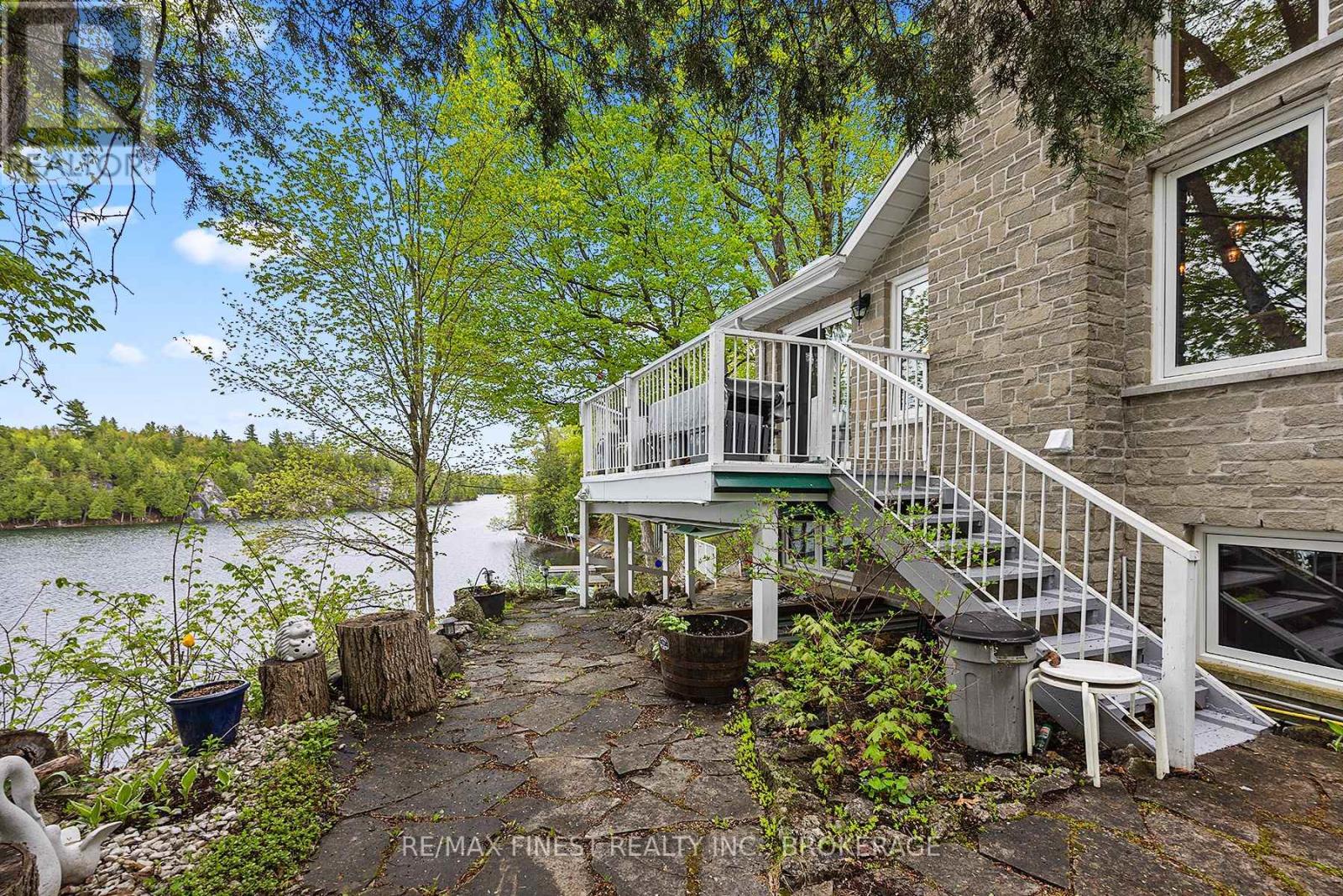 8126 Perth Road, South Frontenac, Ontario  K0H 2L0 - Photo 21 - X12443582