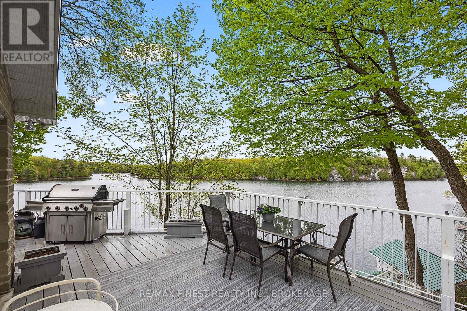 8126 Perth Road, South Frontenac, Ontario  K0H 2L0 - Photo 24 - X12443582