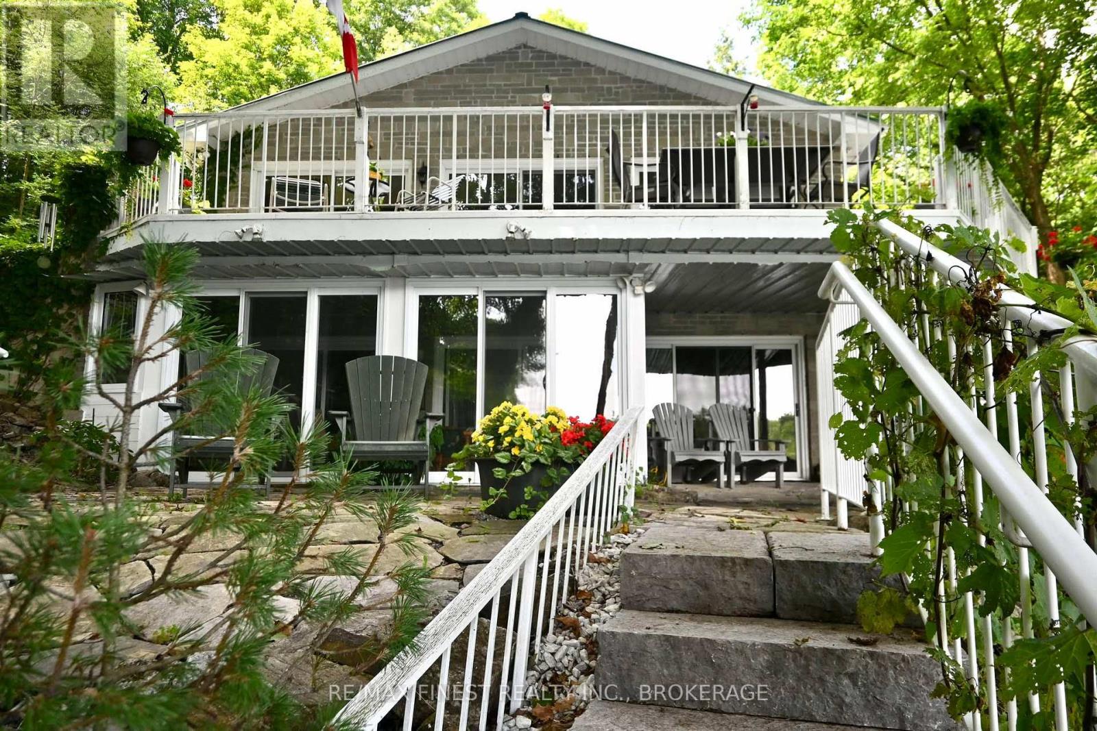 8126 Perth Road, South Frontenac, Ontario  K0H 2L0 - Photo 3 - X12443582