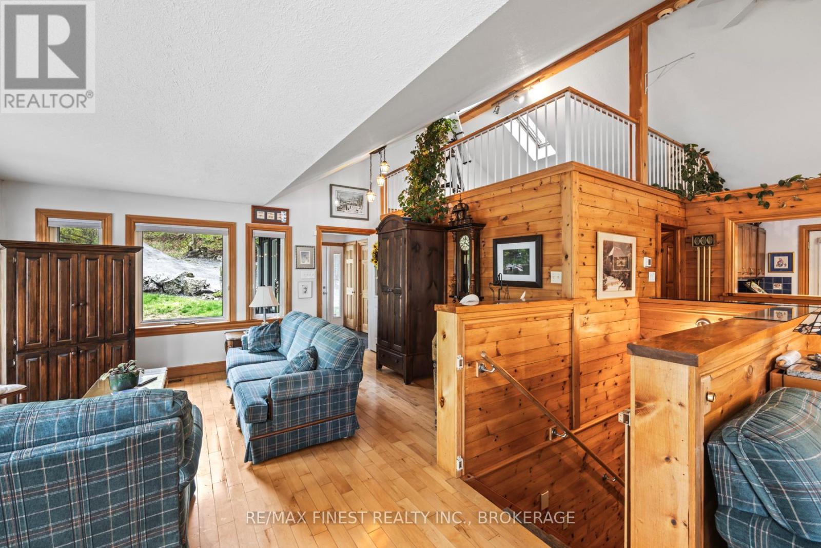 8126 Perth Road, South Frontenac, Ontario  K0H 2L0 - Photo 33 - X12443582