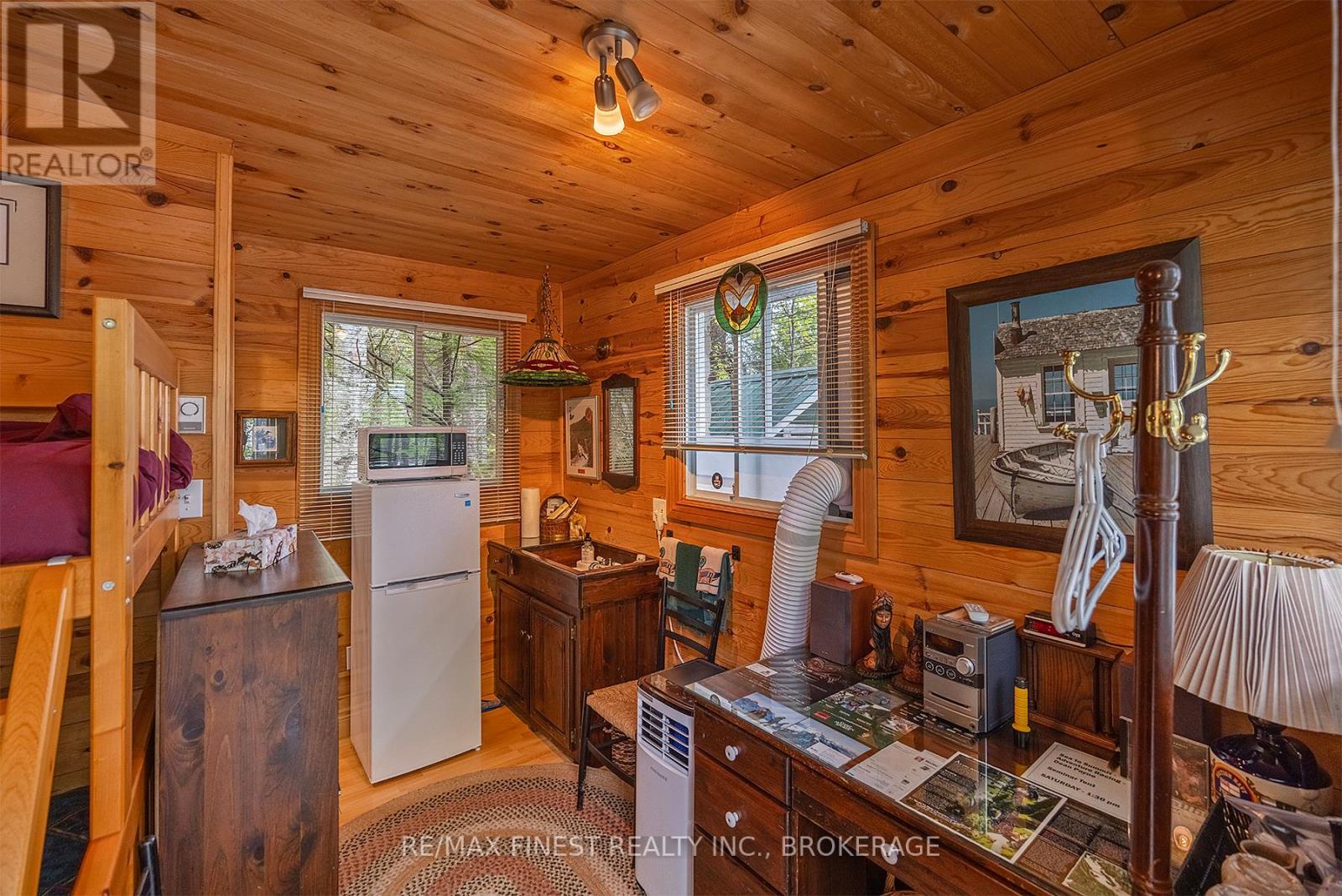 8126 Perth Road, South Frontenac, Ontario  K0H 2L0 - Photo 39 - X12443582