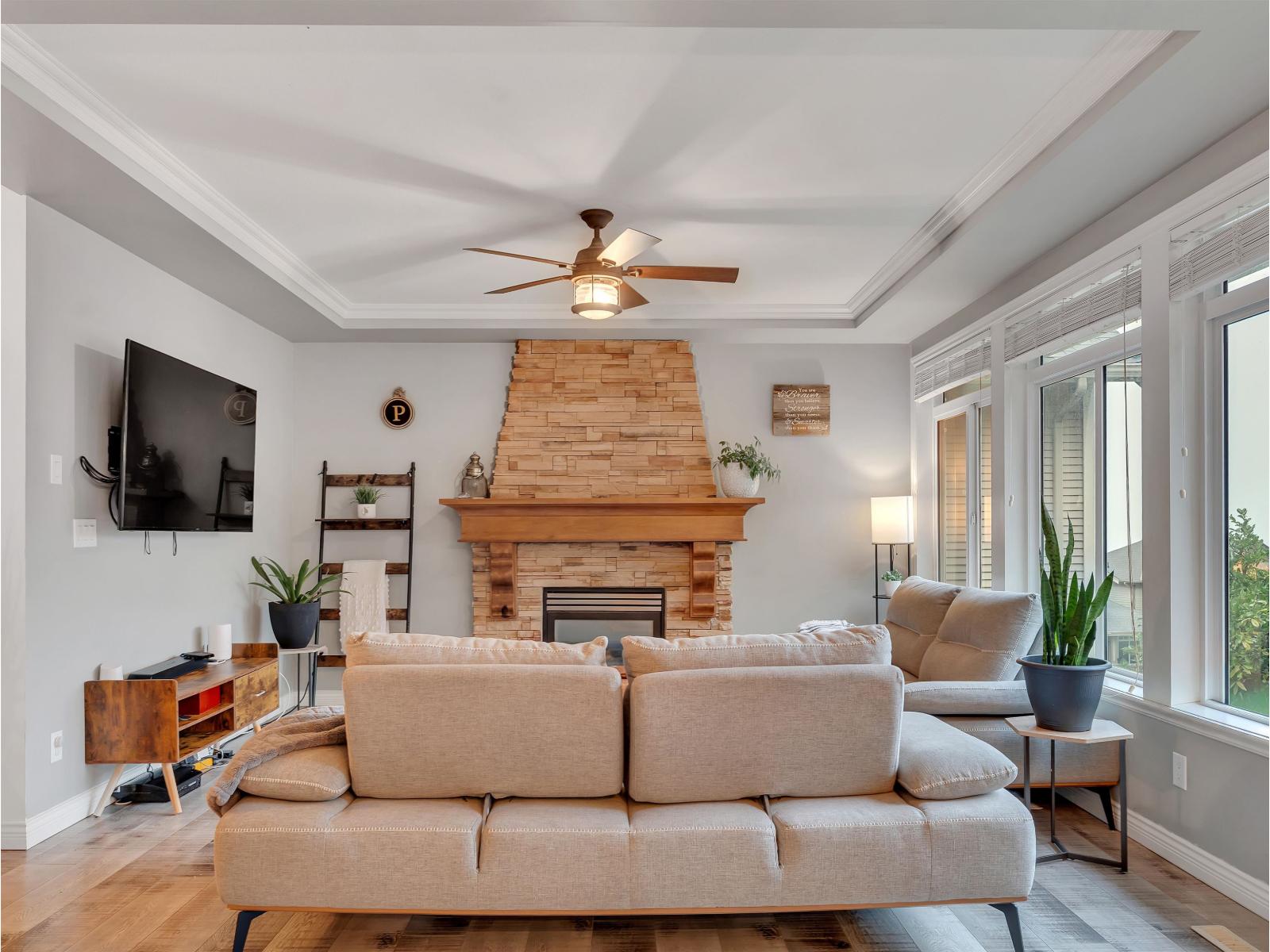 5566 Thom Creek Drive, Promontory, Chilliwack, British Columbia  V2R 5Z6 - Photo 2 - R3054981