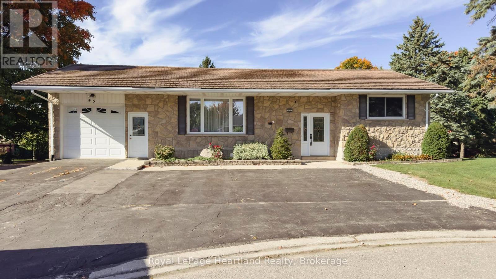 45 WINTER COURT, Central Huron, Ontario