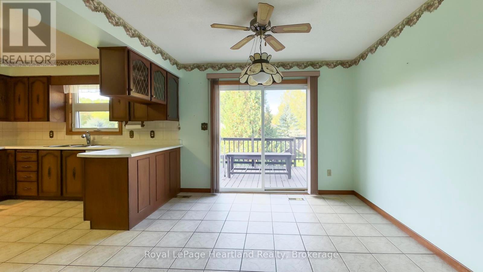 45 Winter Court, Central Huron, Ontario  N0M 1L0 - Photo 11 - X12443500
