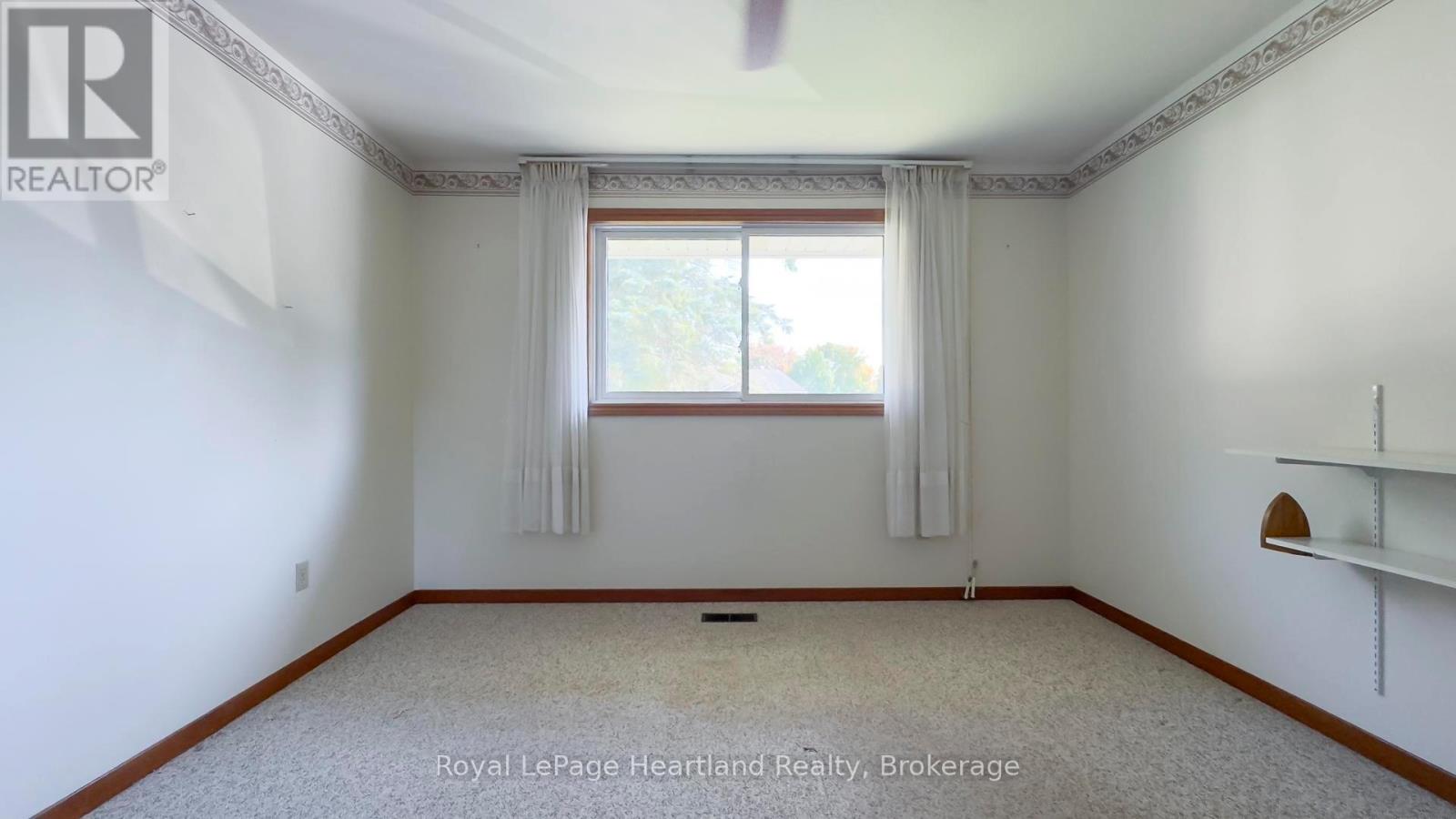 45 Winter Court, Central Huron, Ontario  N0M 1L0 - Photo 17 - X12443500