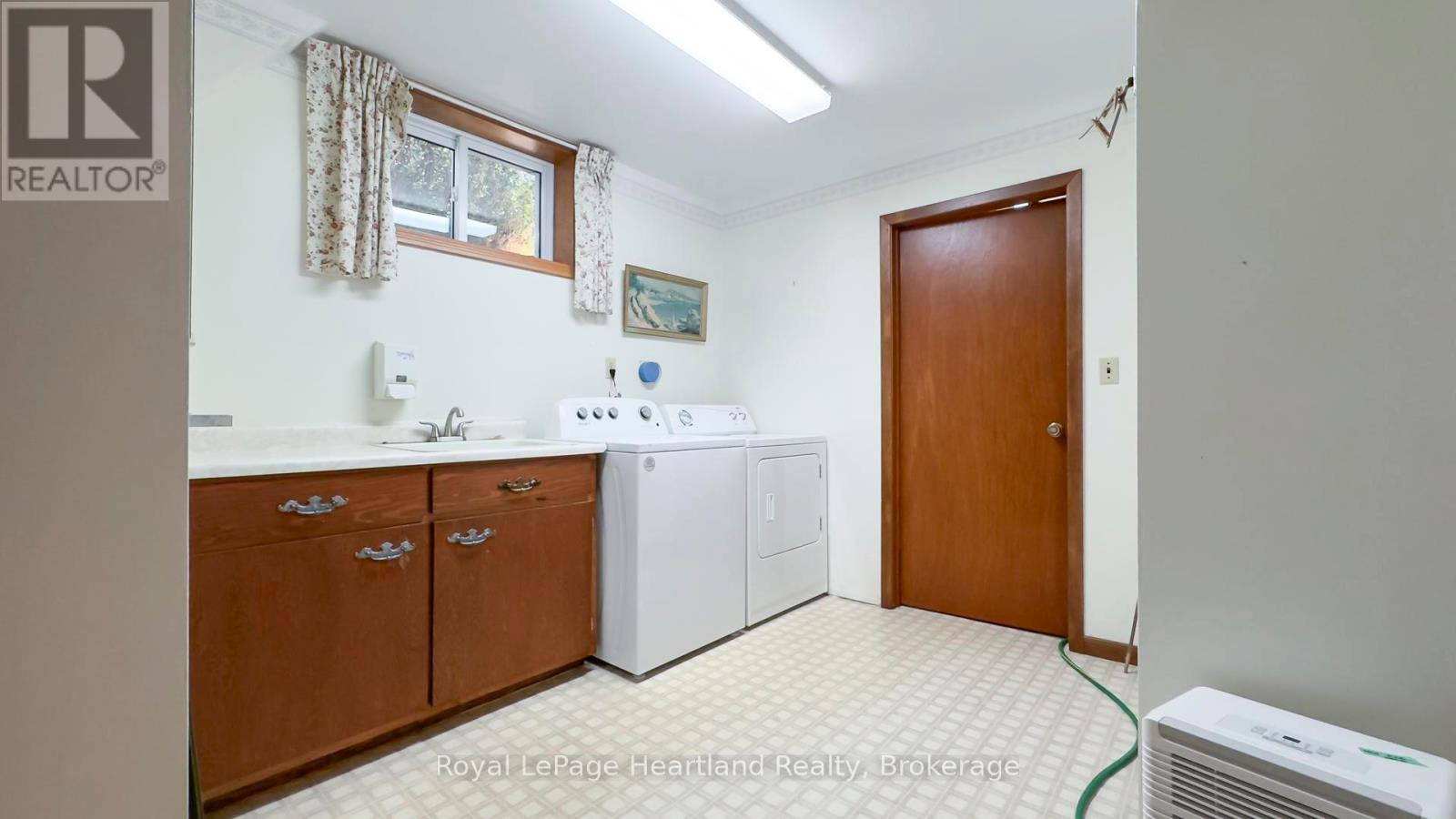 45 Winter Court, Central Huron, Ontario  N0M 1L0 - Photo 27 - X12443500