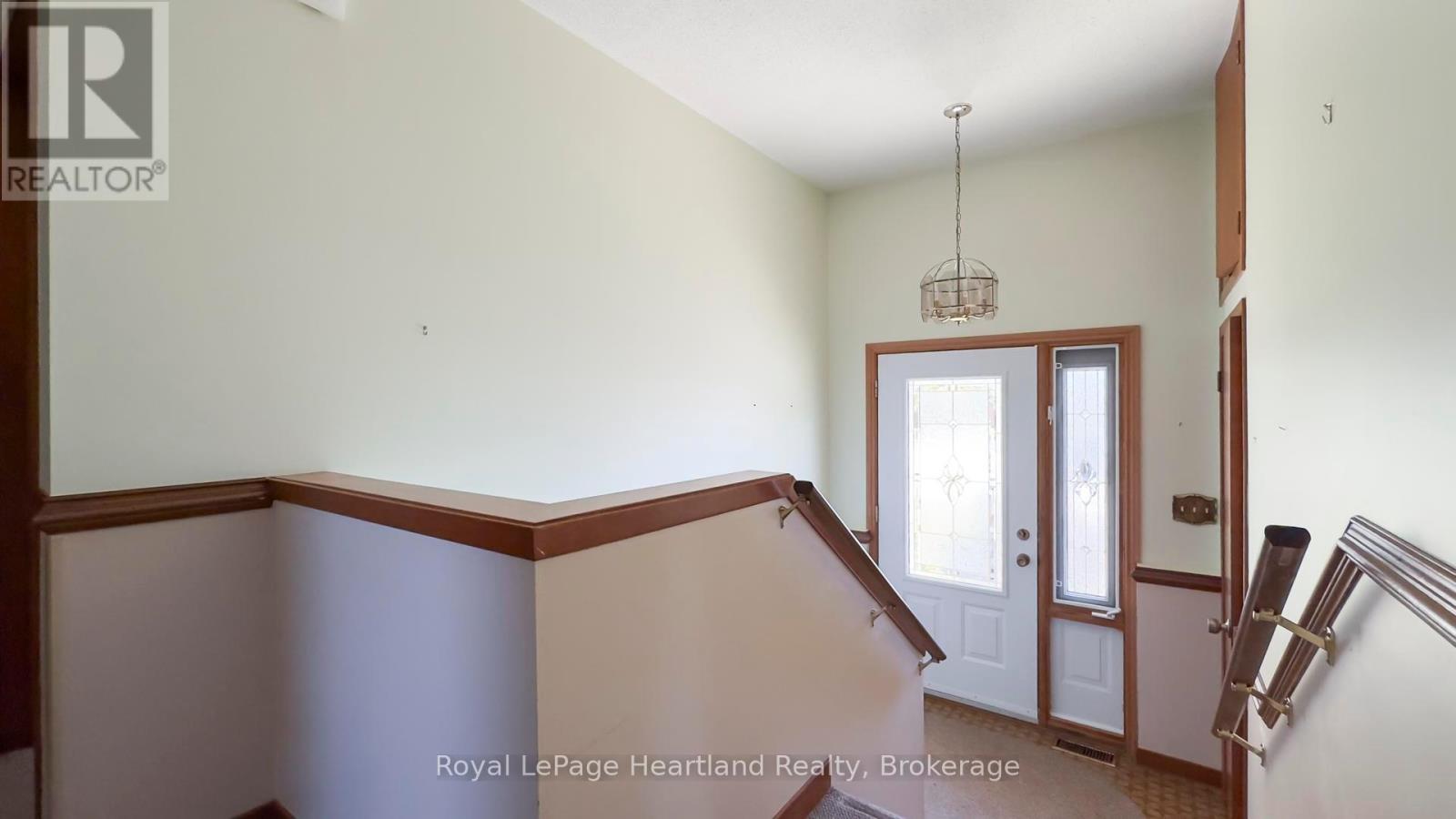 45 Winter Court, Central Huron, Ontario  N0M 1L0 - Photo 3 - X12443500