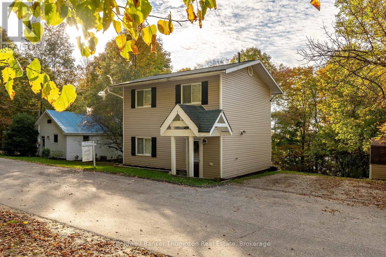 16 Walpole Street, Huntsville, Ontario  P1H 1V3 - Photo 27 - X12443601