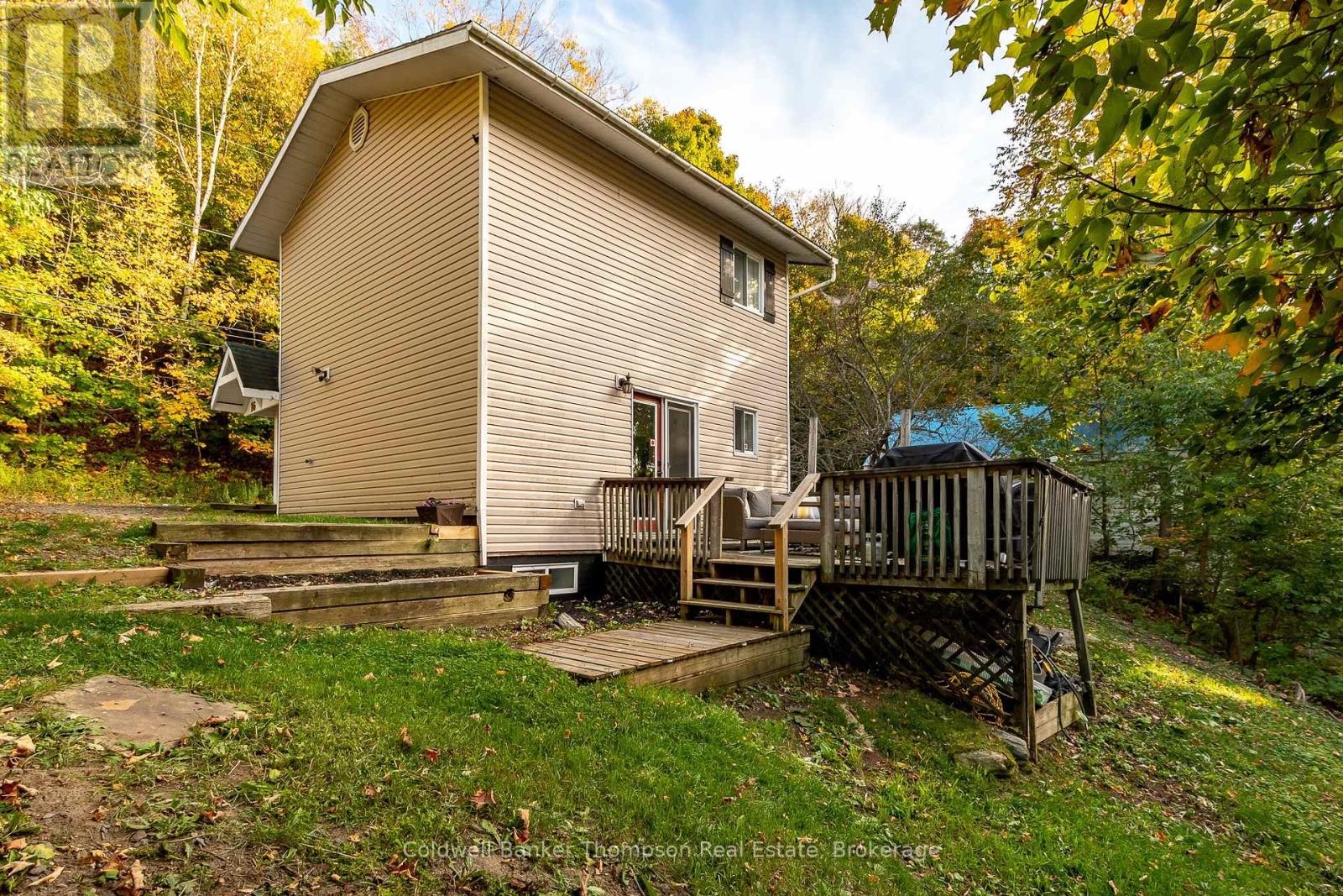16 Walpole Street, Huntsville, Ontario  P1H 1V3 - Photo 30 - X12443601