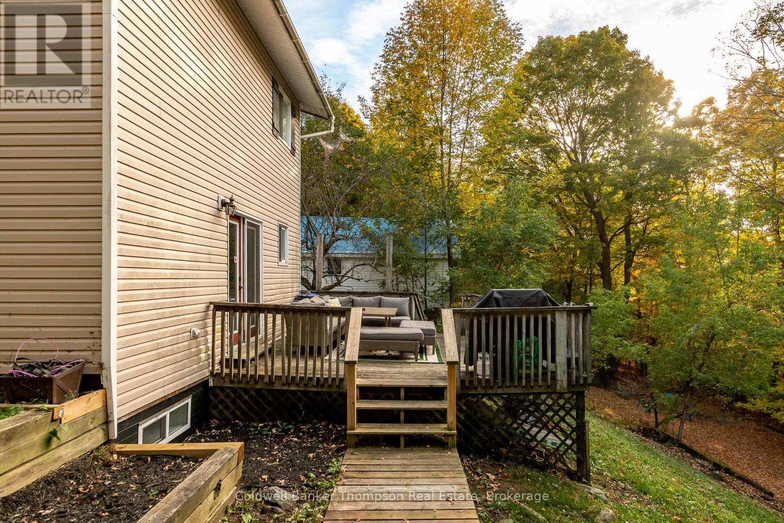 16 Walpole Street, Huntsville, Ontario  P1H 1V3 - Photo 37 - X12443601