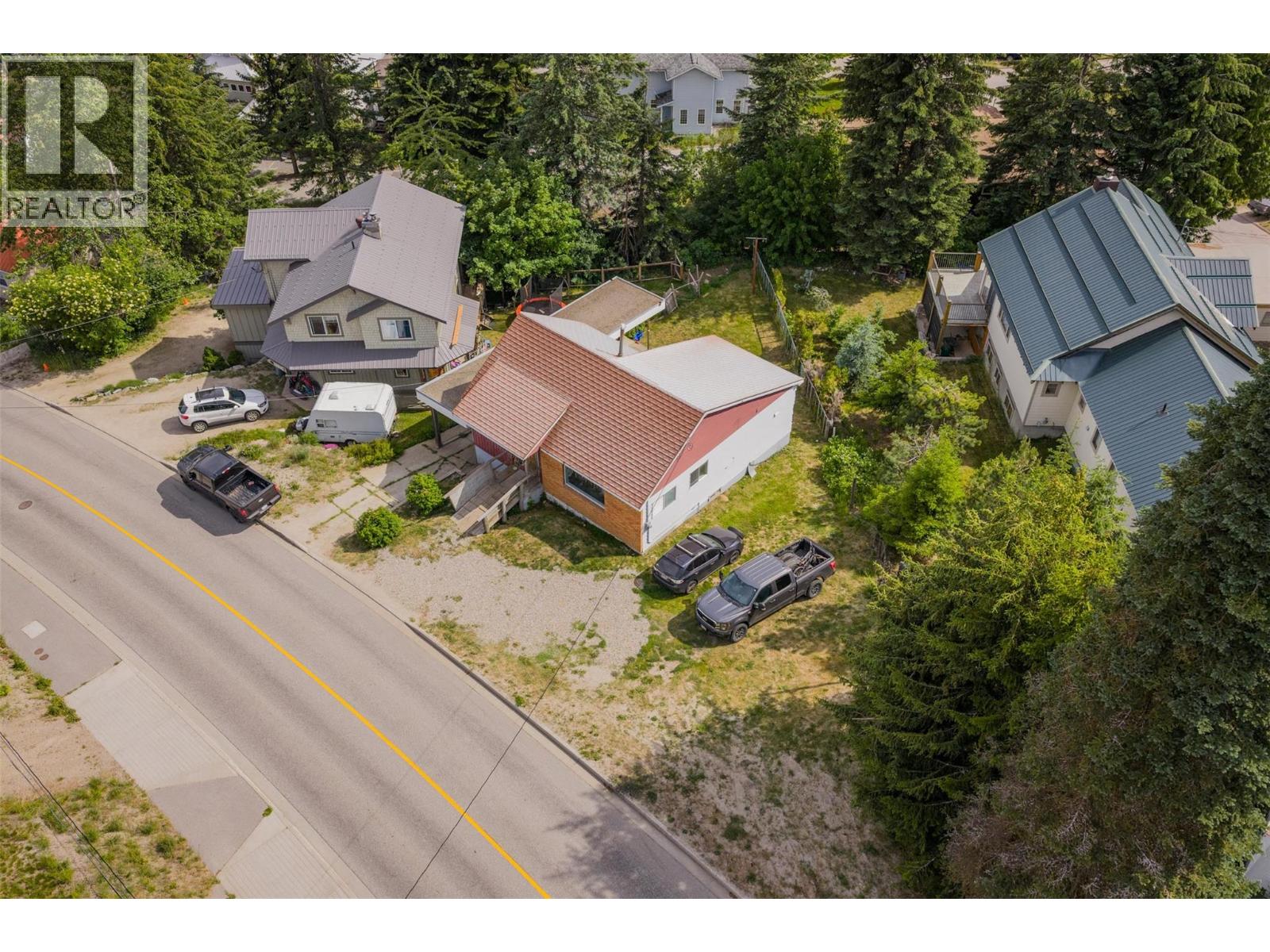 1953 Plewman Way, Rossland, British Columbia  V0G 1Y0 - Photo 51 - 10353239