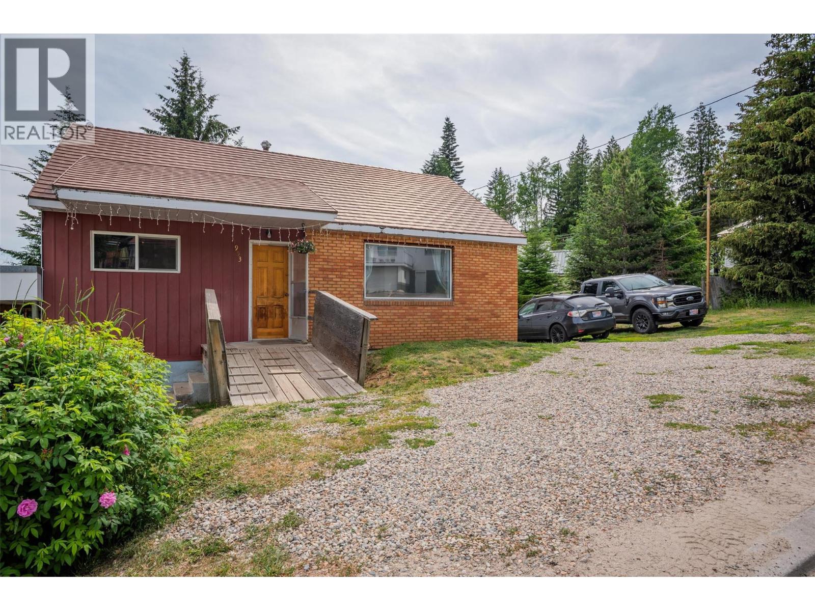 1953 Plewman Way, Rossland, British Columbia  V0G 1Y0 - Photo 34 - 10353239