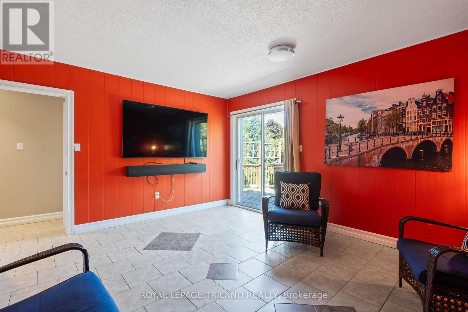 368 Kenmore Place, London East, Ontario  N5Y 1V2 - Photo 19 - X12443542