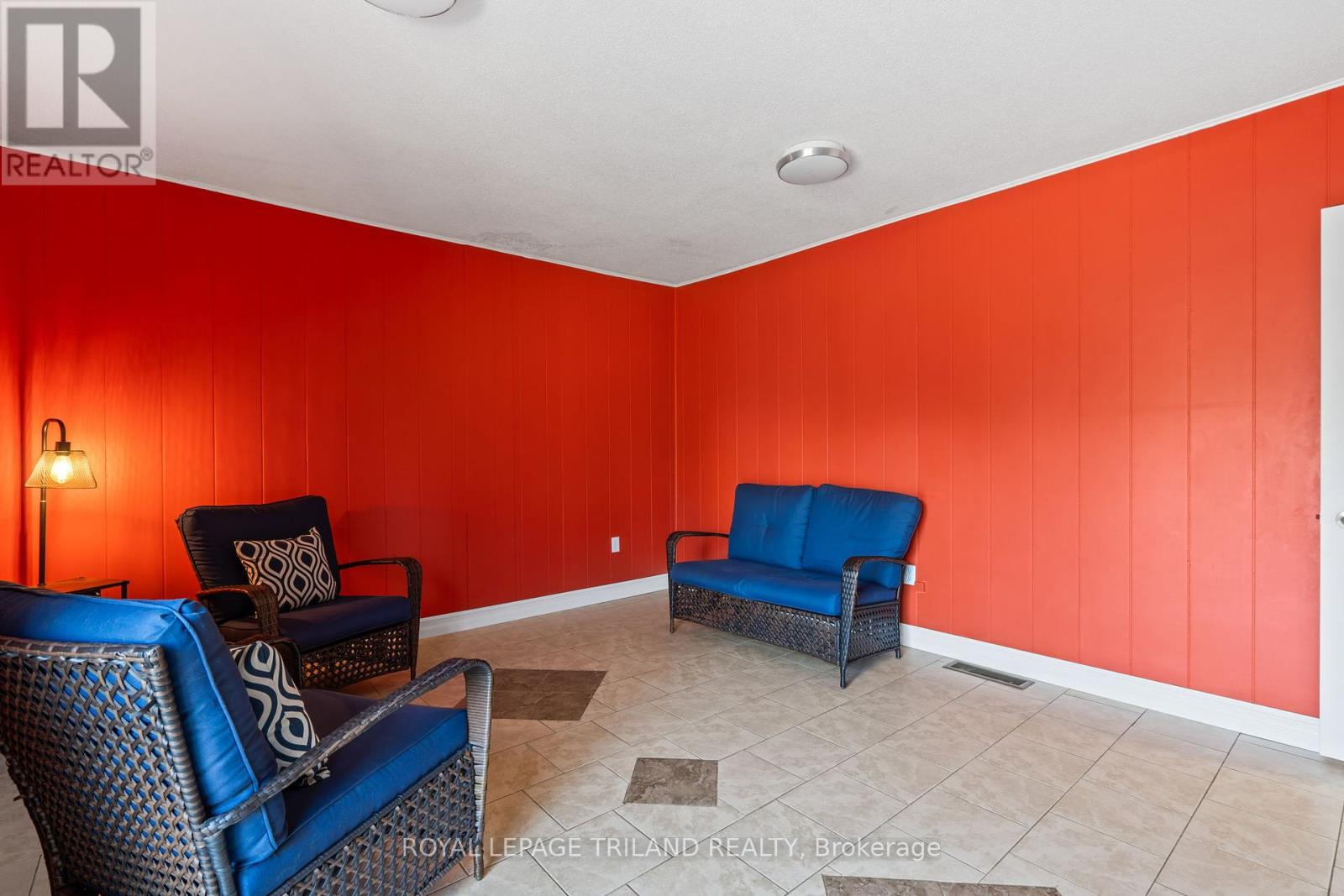 368 Kenmore Place, London East, Ontario  N5Y 1V2 - Photo 21 - X12443542