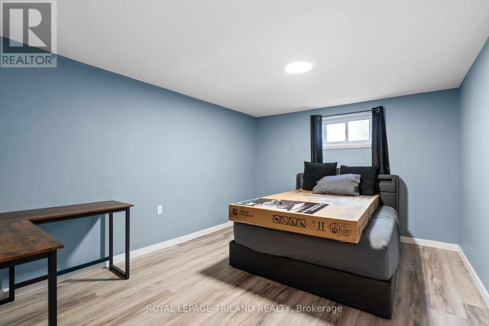 368 Kenmore Place, London East, Ontario  N5Y 1V2 - Photo 37 - X12443542