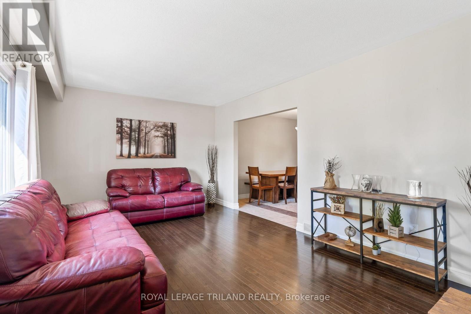 368 Kenmore Place, London East, Ontario  N5Y 1V2 - Photo 7 - X12443542