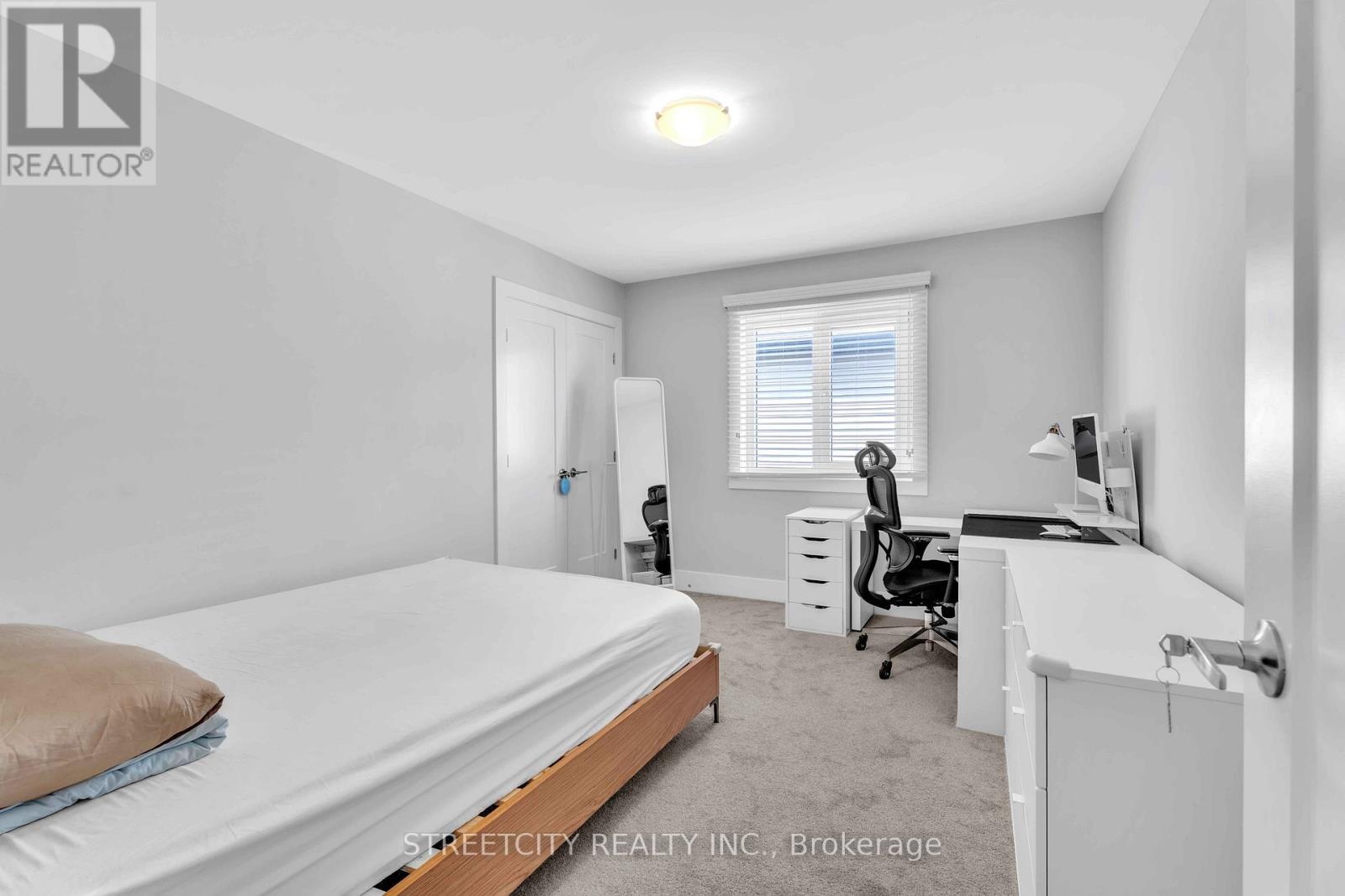 2167 Wateroak Drive, London North, Ontario  N6G 0P9 - Photo 29 - X12443557