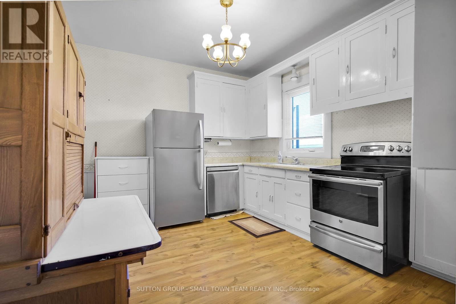 50 Huron Street W, South Huron, Ontario  N0M 1S2 - Photo 14 - X12443597