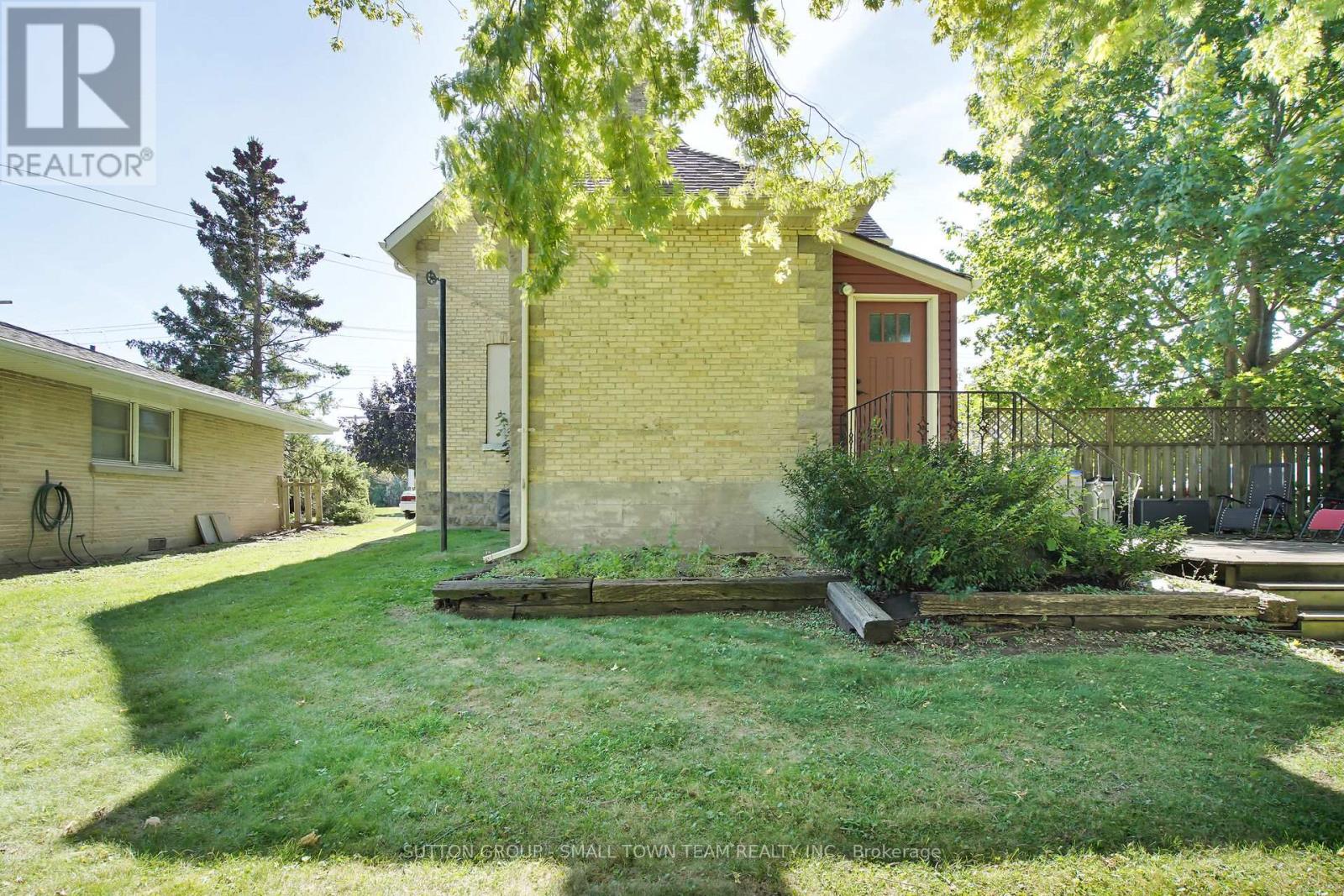 50 Huron Street W, South Huron, Ontario  N0M 1S2 - Photo 39 - X12443597